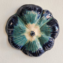 Indlæs billede til gallerivisning Blaue blume - strange fruits