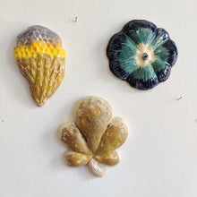 Indlæs billede til gallerivisning Blaue blume - strange fruits